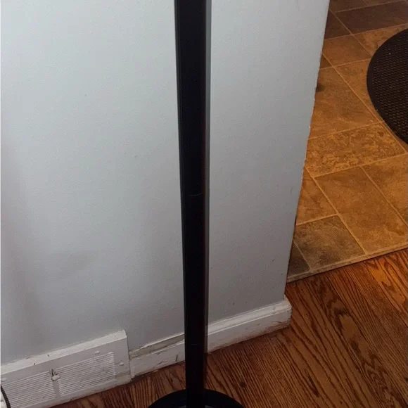 Better Homes And Gardens metal floor lamp - Picture 4 of 5